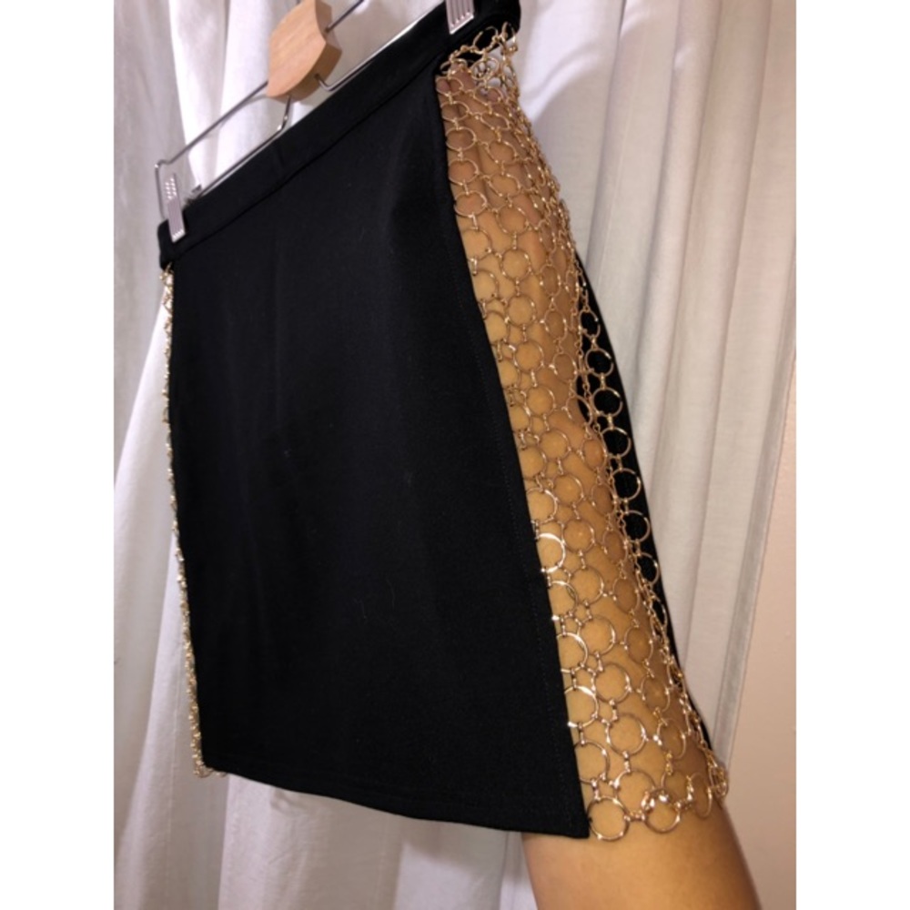 H:ours Mini Skirt 🖤 - Picture 1 of 4